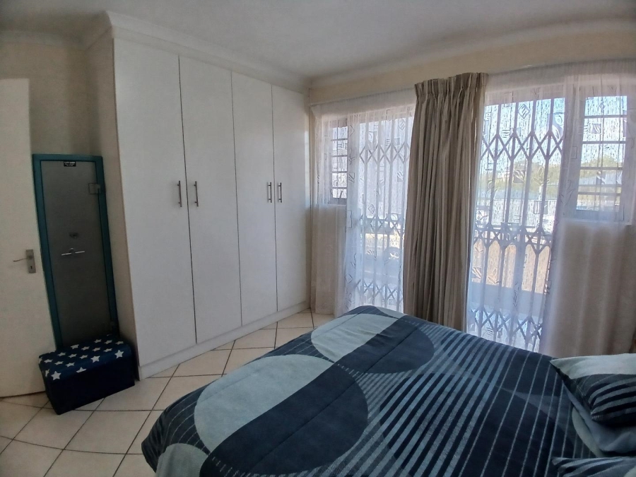 2 Bedroom Property for Sale in Hartenbos Central Western Cape